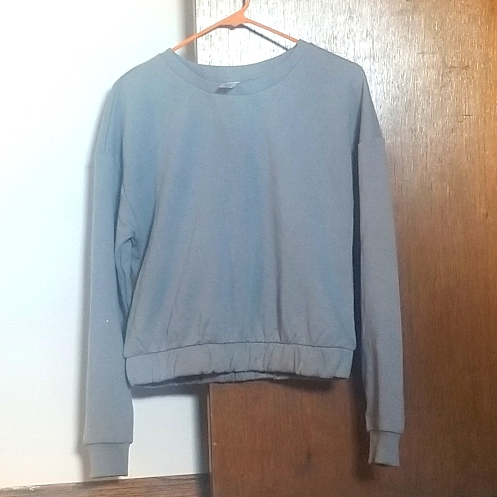 Crew Neck Pullover Crop Sweatshirt